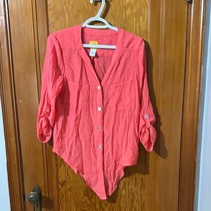 Ruby RD Women's Coral Button-Up Top Sz small